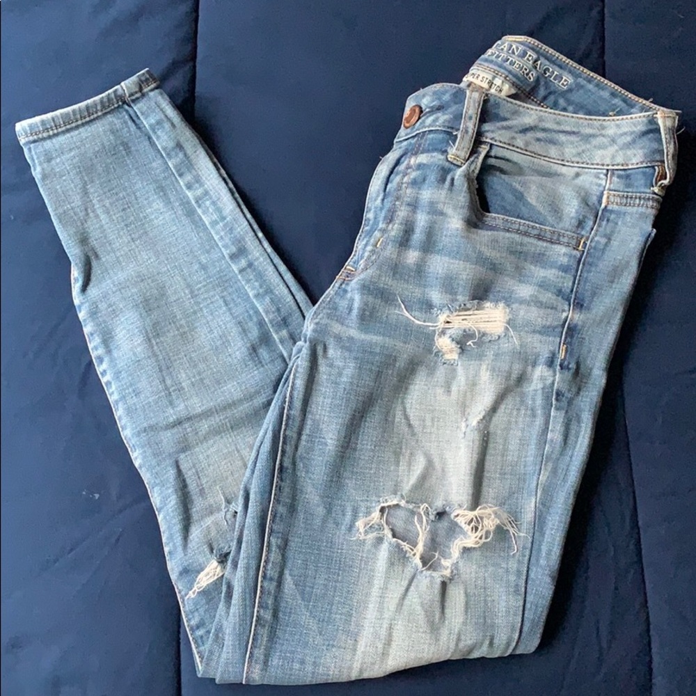 Light wash destroyed jegging